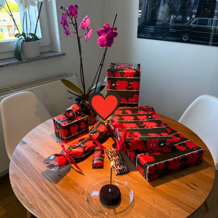 ❤️ Original Geschenkpapier "Sassie Baden-Baden" Rote Elefanten ❤️